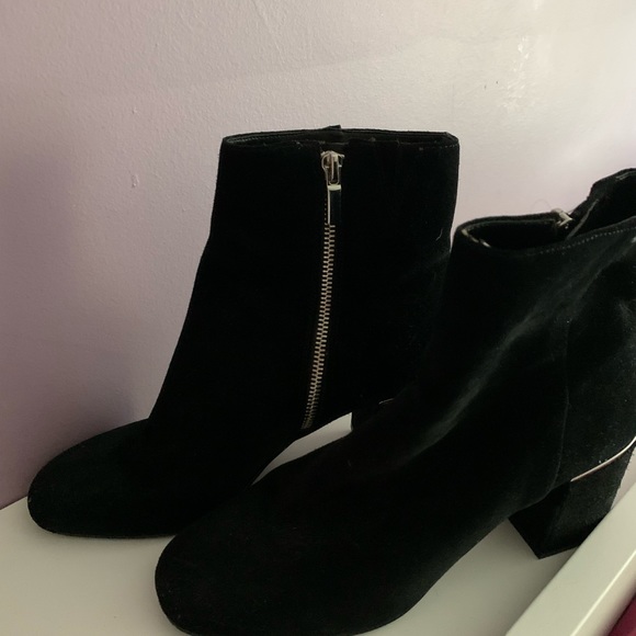Black suede ankle boots - Picture 5 of 9